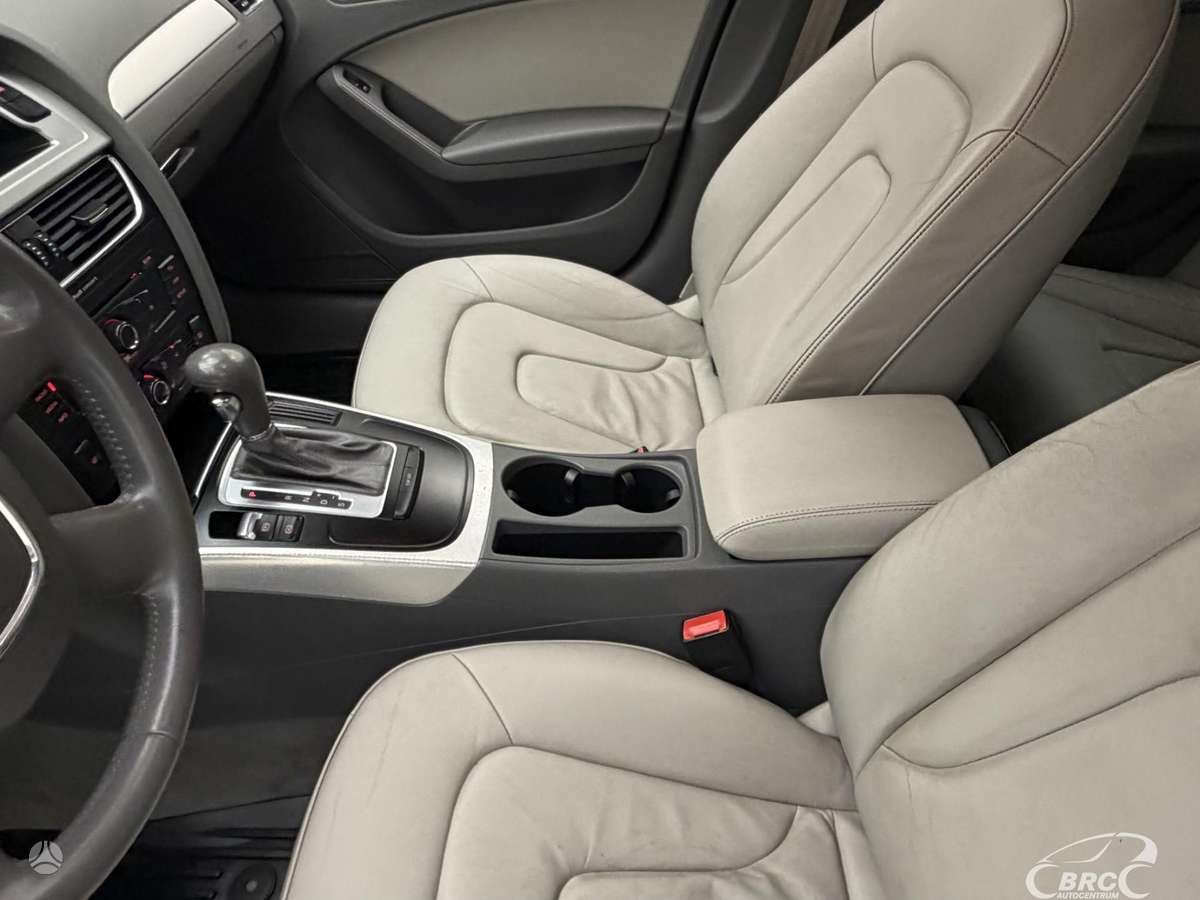 Audi A4 2009 — photo 27