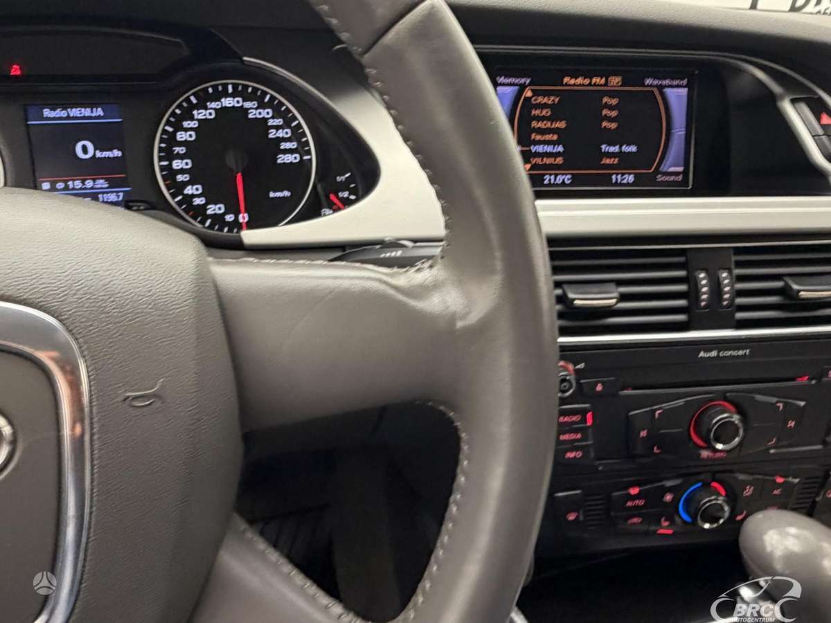 Audi A4 2009 — photo 31