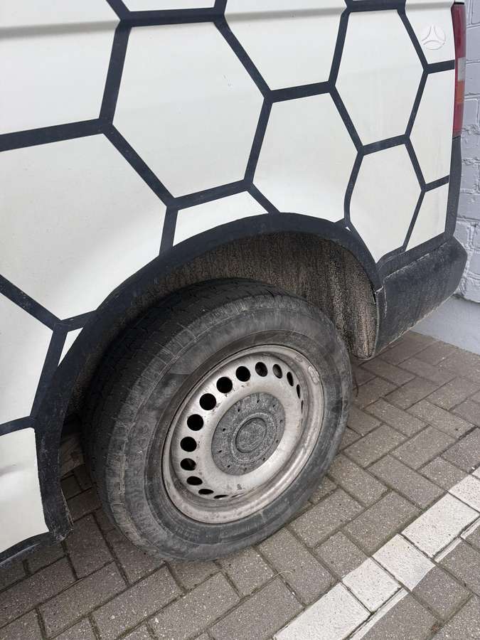 Volkswagen Transporter 2009 — photo 6