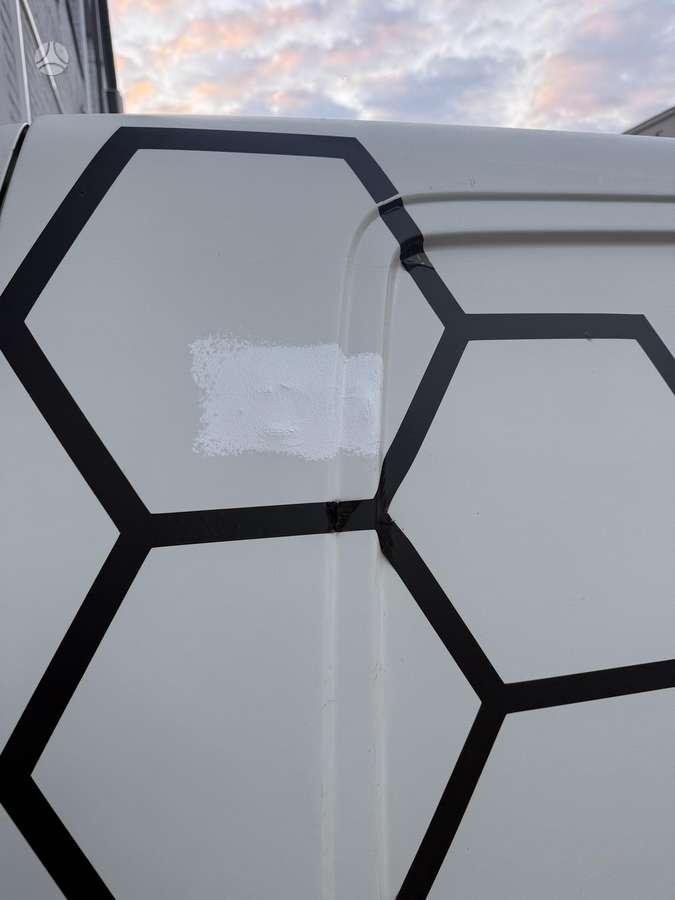 Volkswagen Transporter 2009 — photo 7