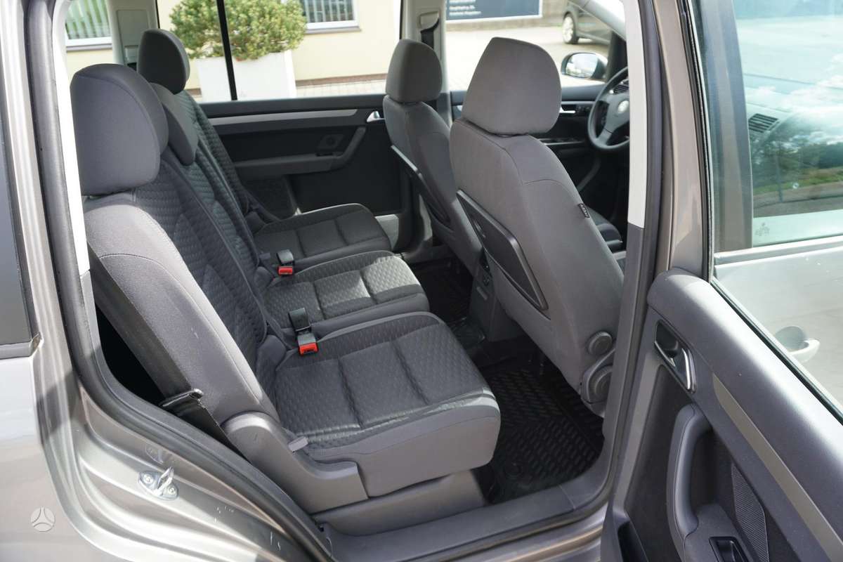 Volkswagen Touran 2007 — photo 11