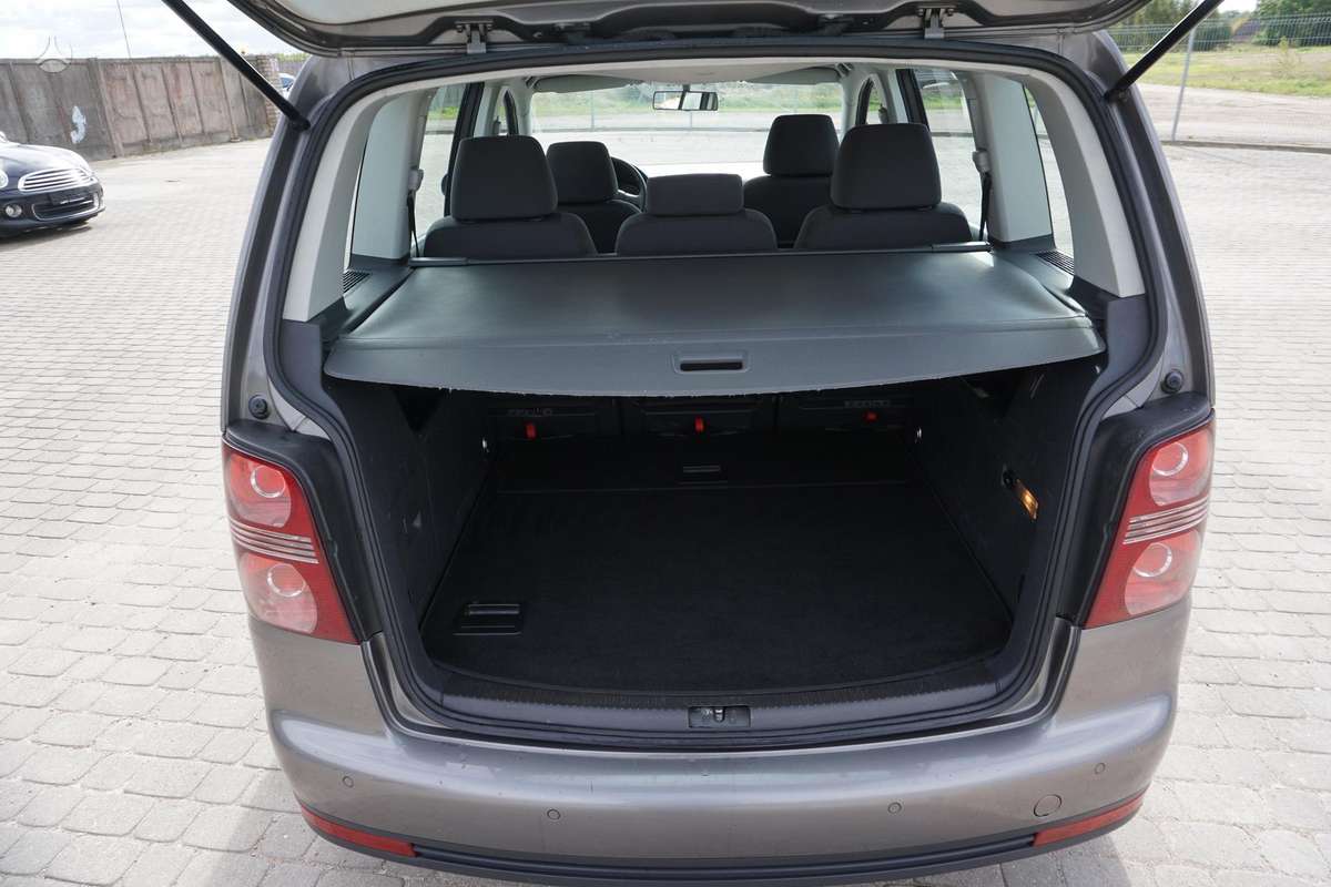 Volkswagen Touran 2007 — photo 22