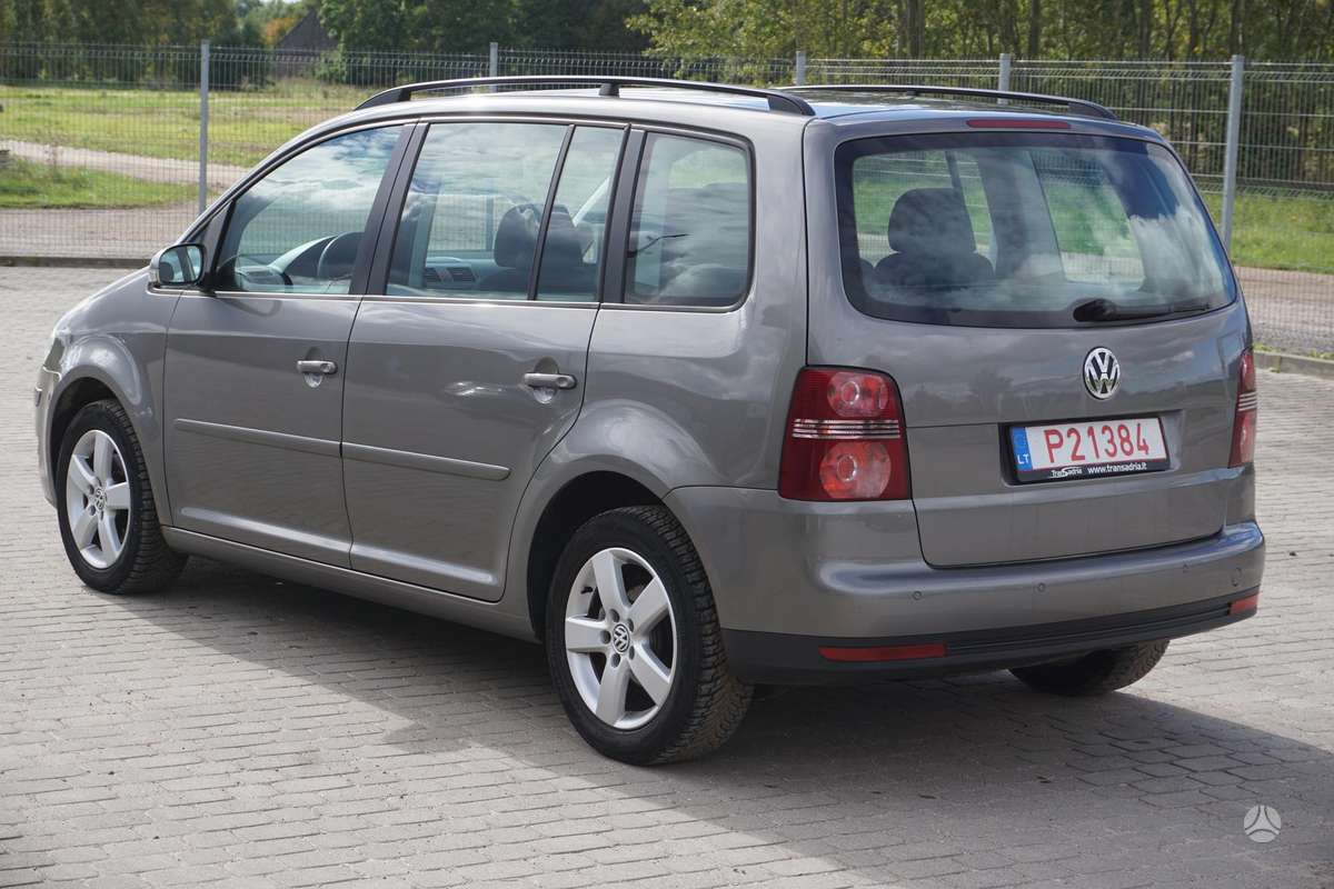 Volkswagen Touran 2007 — interior