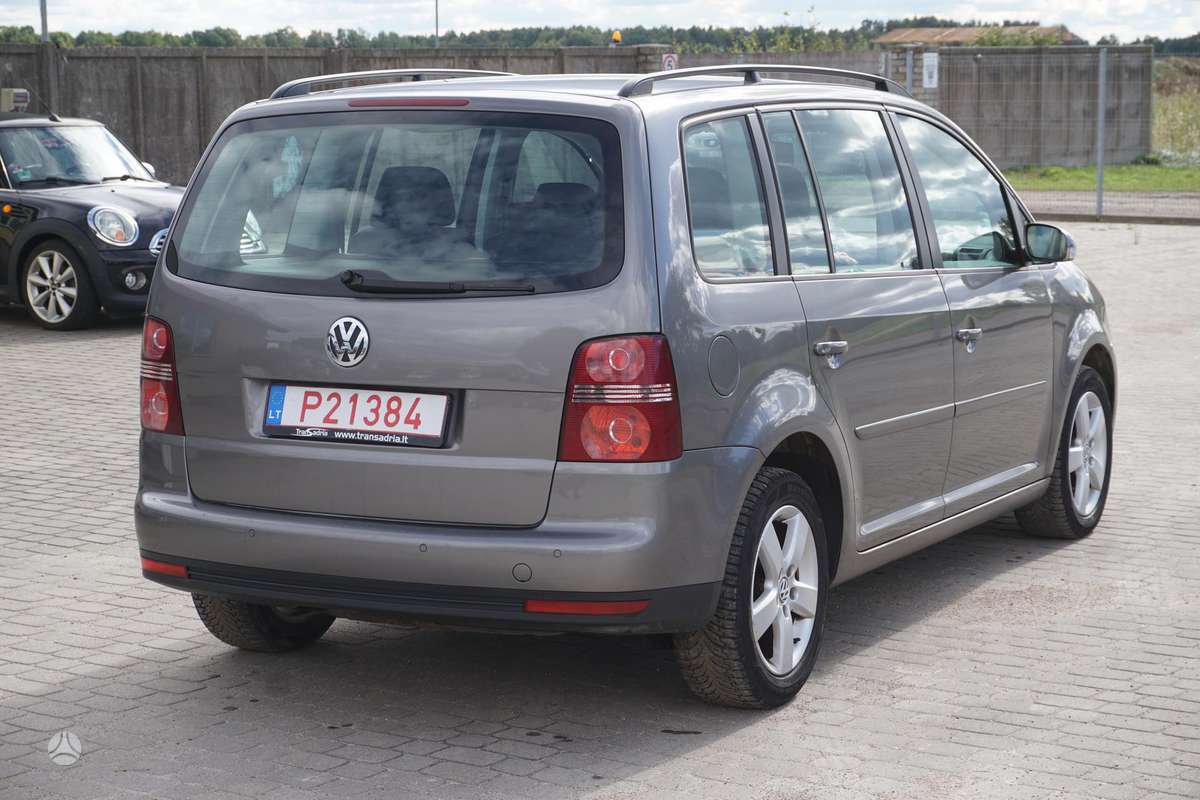 Volkswagen Touran 2007 — engine 1390 cm³, 140 HP (103kW)