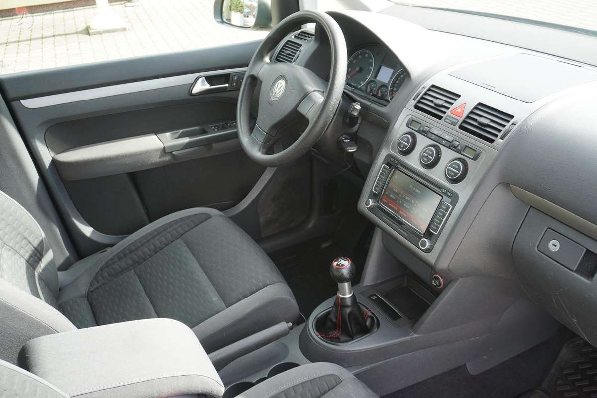 Volkswagen Touran 2007 — photo 8