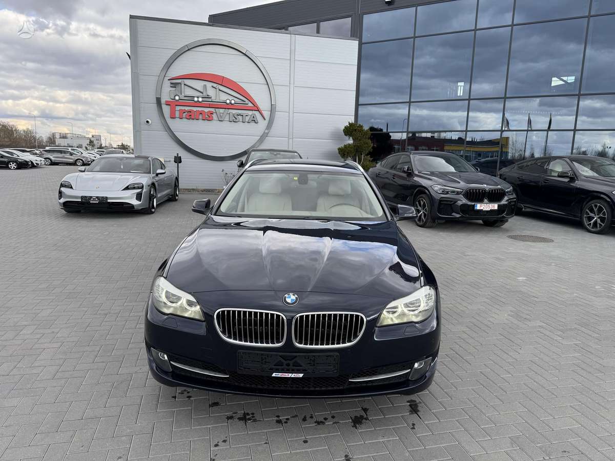 BMW 530 2011 — photo 10
