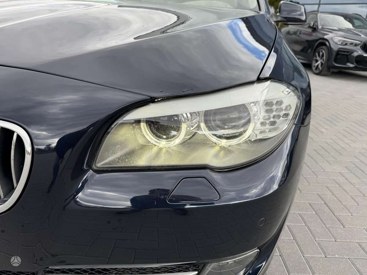 BMW 530 2011 — photo 11