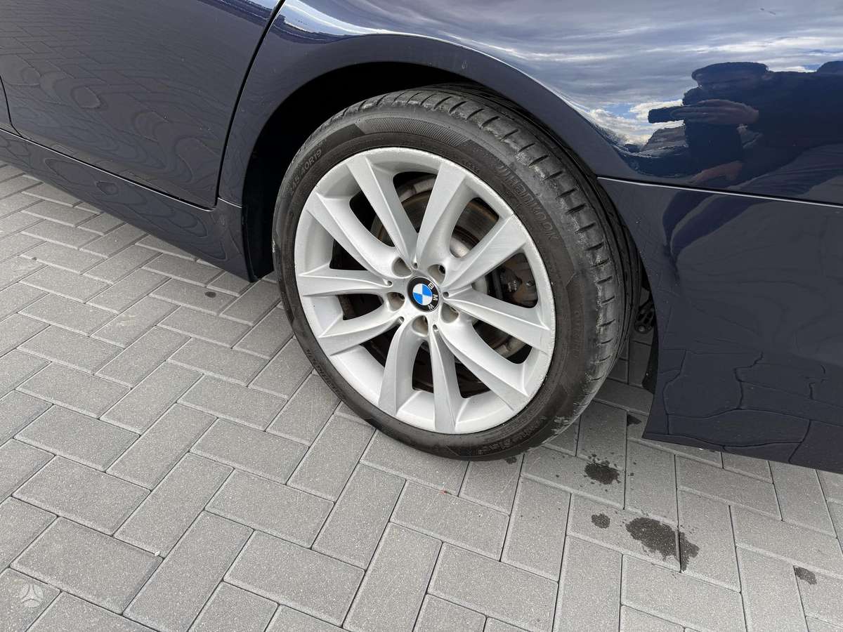 BMW 530 2011 — photo 14