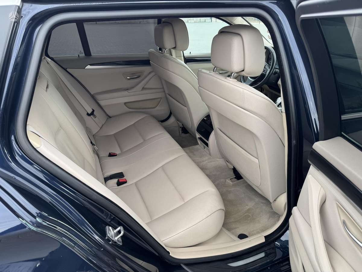 BMW 530 2011 — photo 22