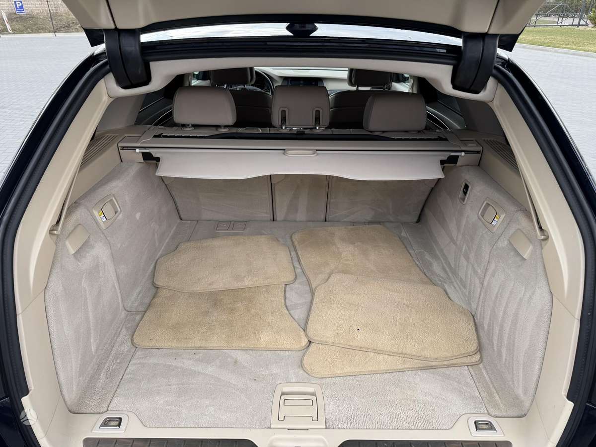 BMW 530 2011 — photo 23