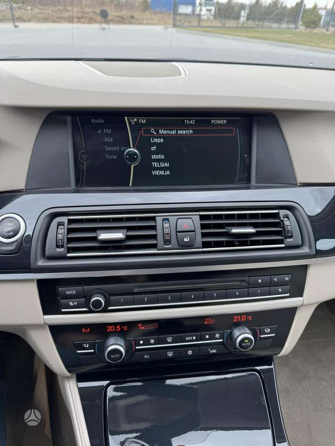 BMW 530 2011 — photo 24