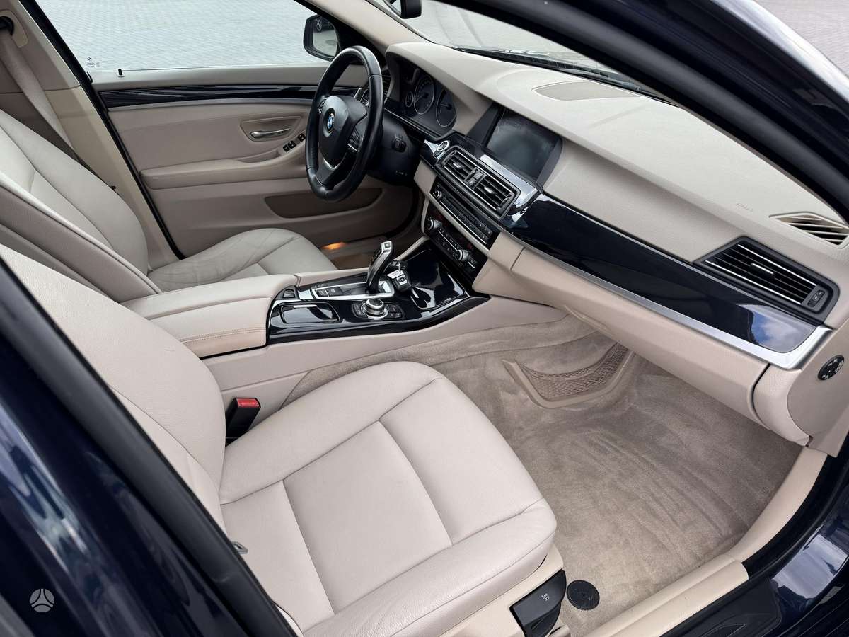 BMW 530 2011 — photo 26