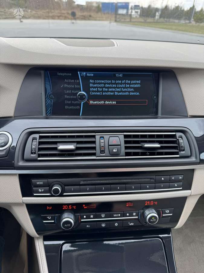 BMW 530 2011 — photo 27