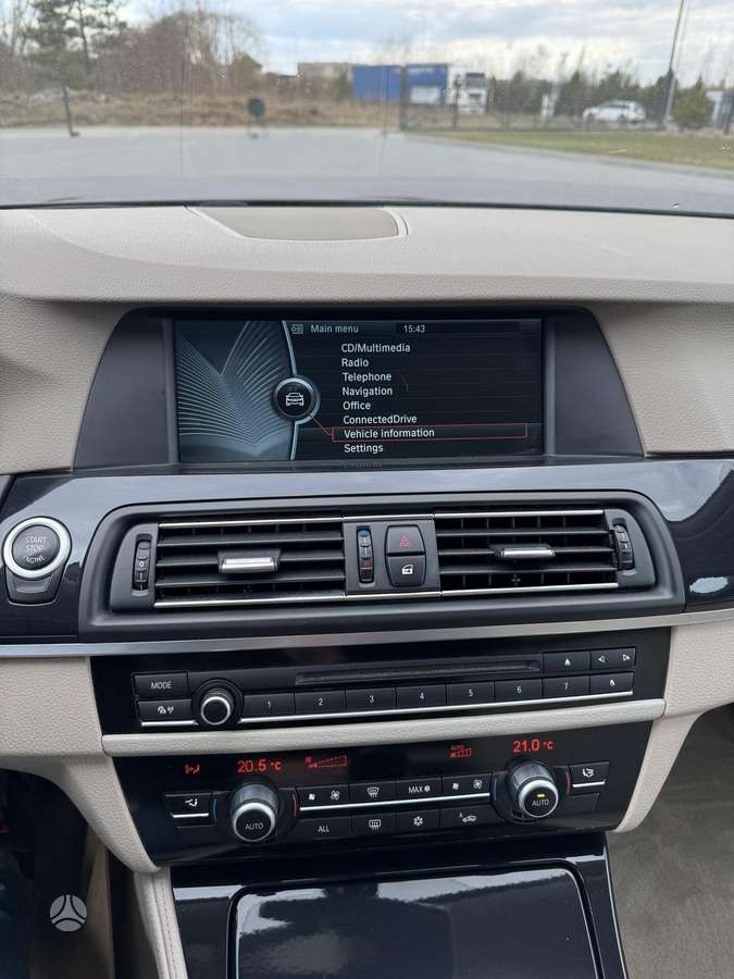 BMW 530 2011 — photo 35