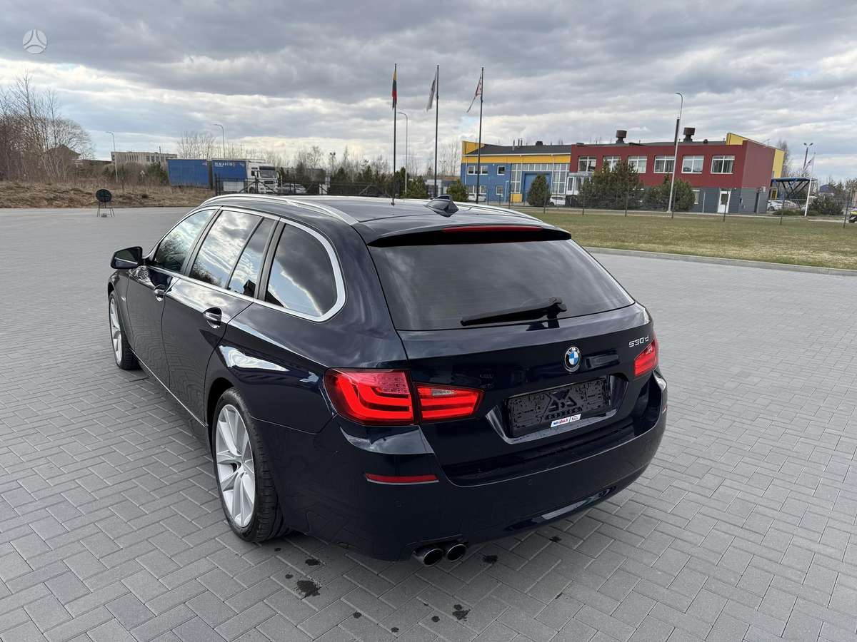 BMW 530 2011 — engine 2993 cm³, 245 HP (180kW)