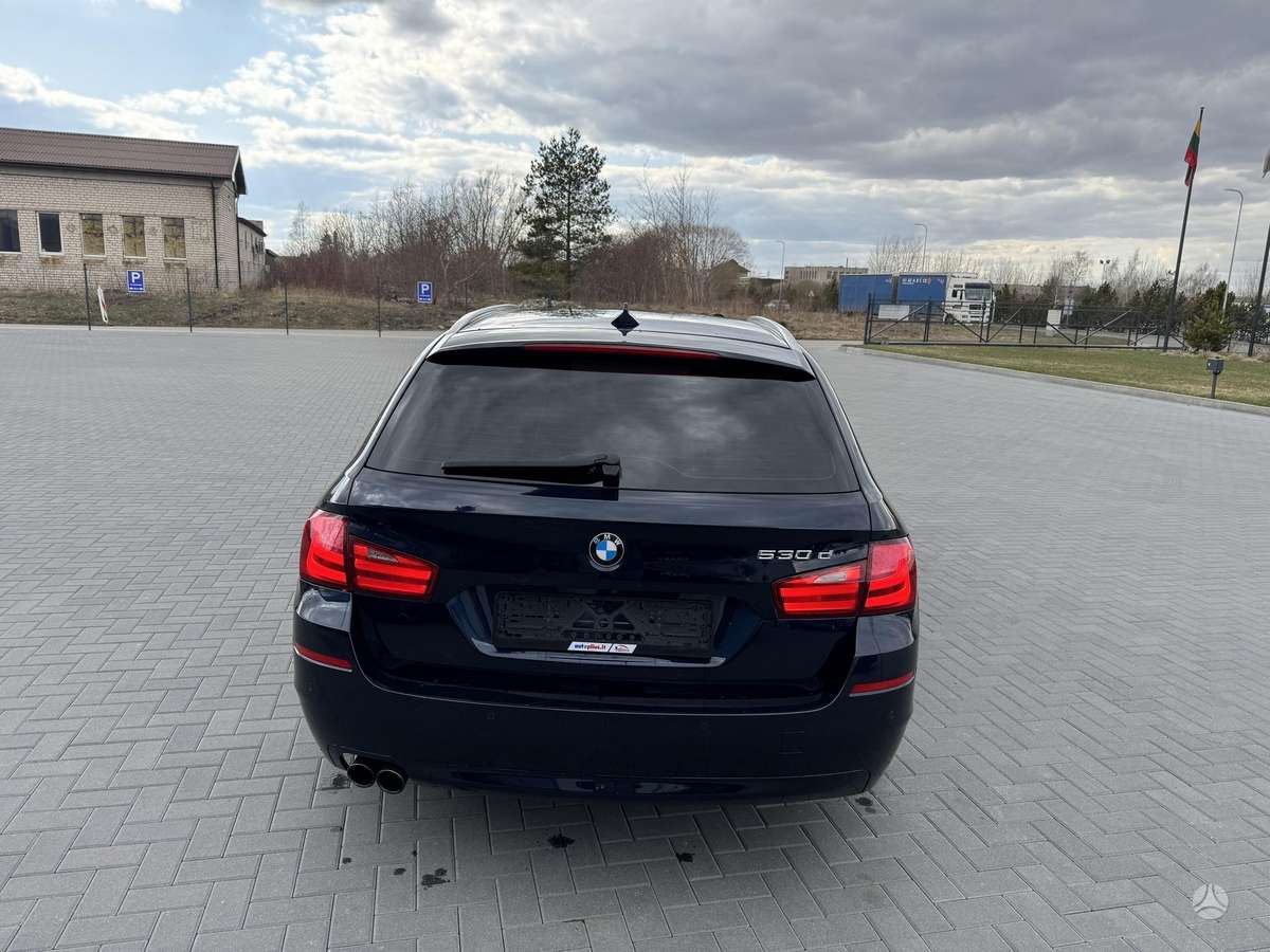 BMW 530 2011 — photo 5