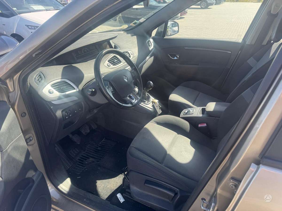 Renault Grand 2014 — photo 5