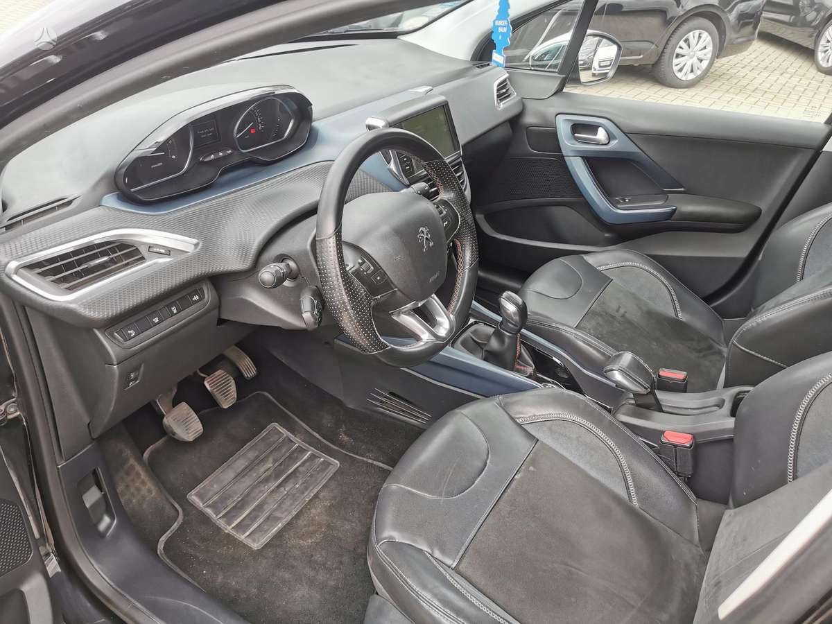 Peugeot 2008 2015 — photo 10