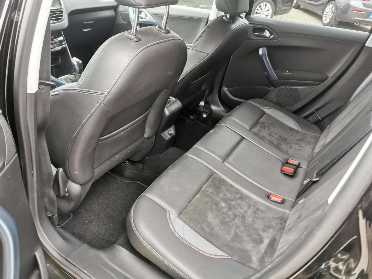 Peugeot 2008 2015 — photo 14