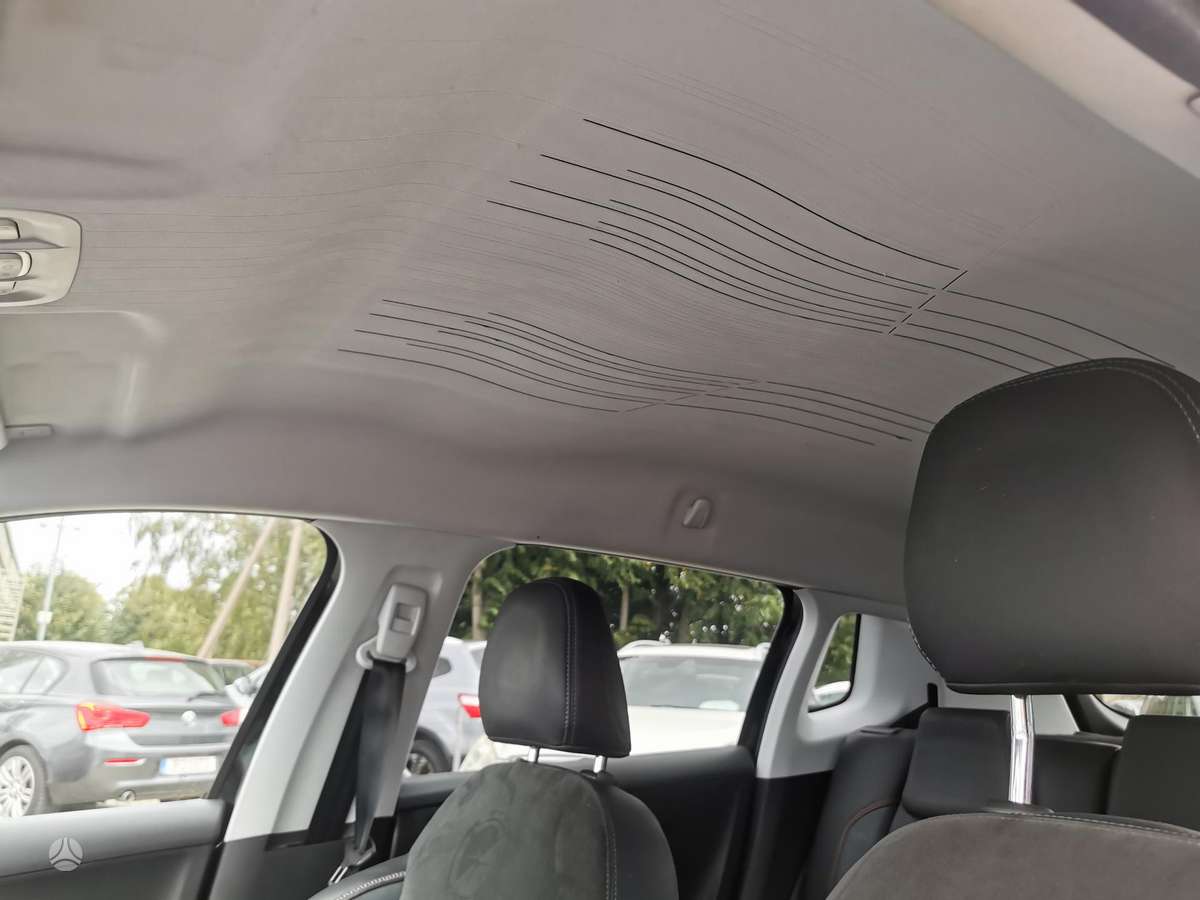 Peugeot 2008 2015 — photo 16