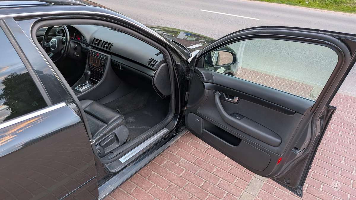 Audi A4 2007 — photo 9