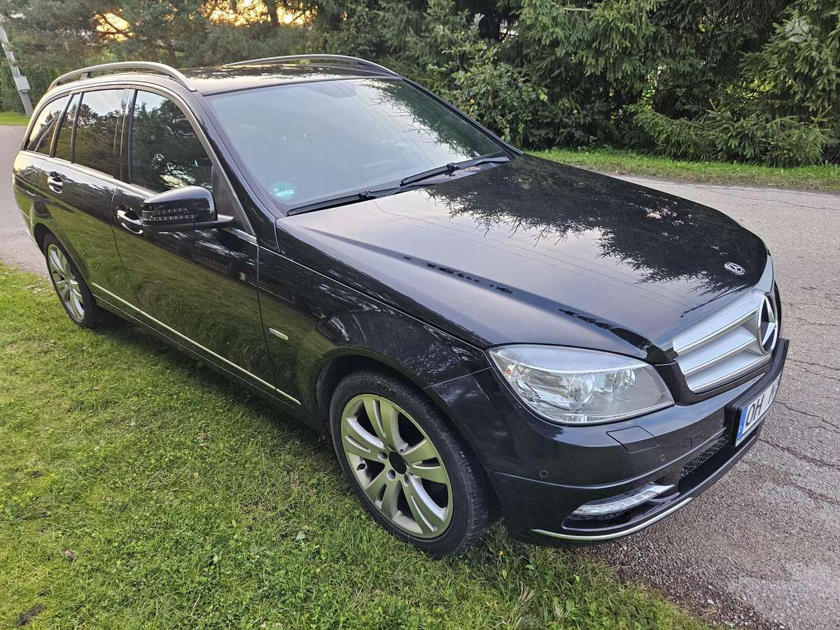 Mercedes-Benz C220 2011 — photo 7