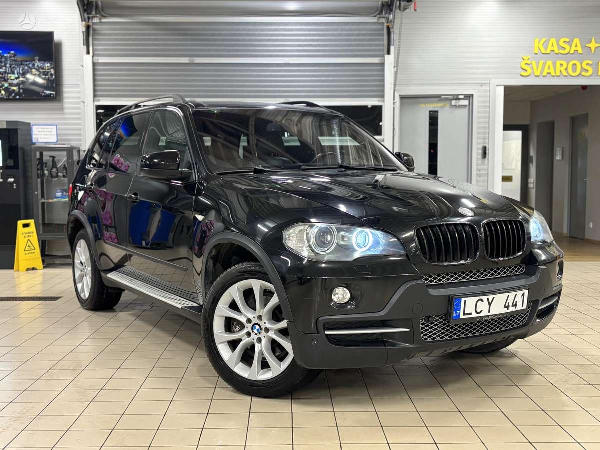 BMW X5 2008 — вигляд ззаду