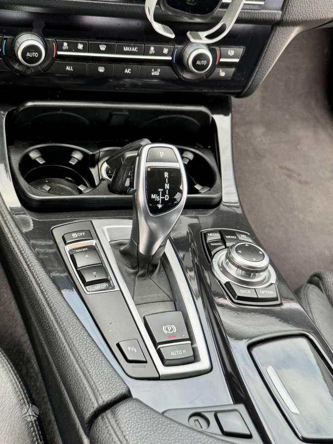 BMW 520 2013 — photo 13