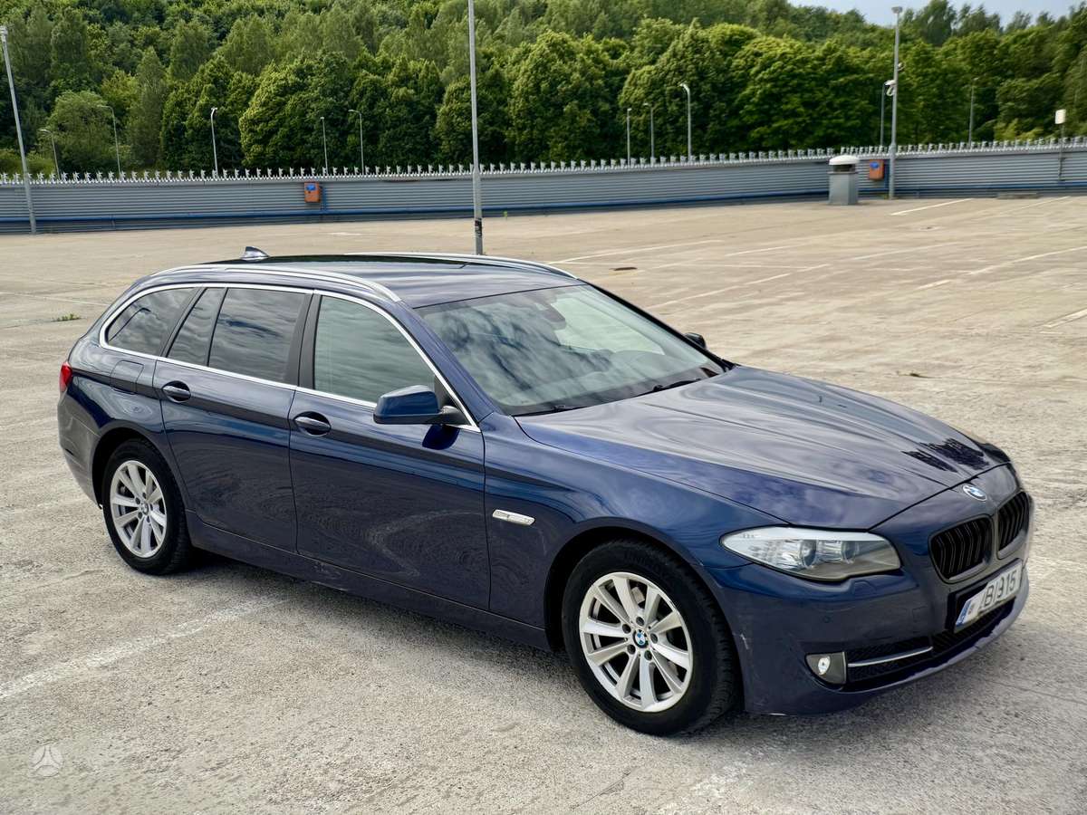 BMW 520 2013 — photo 8