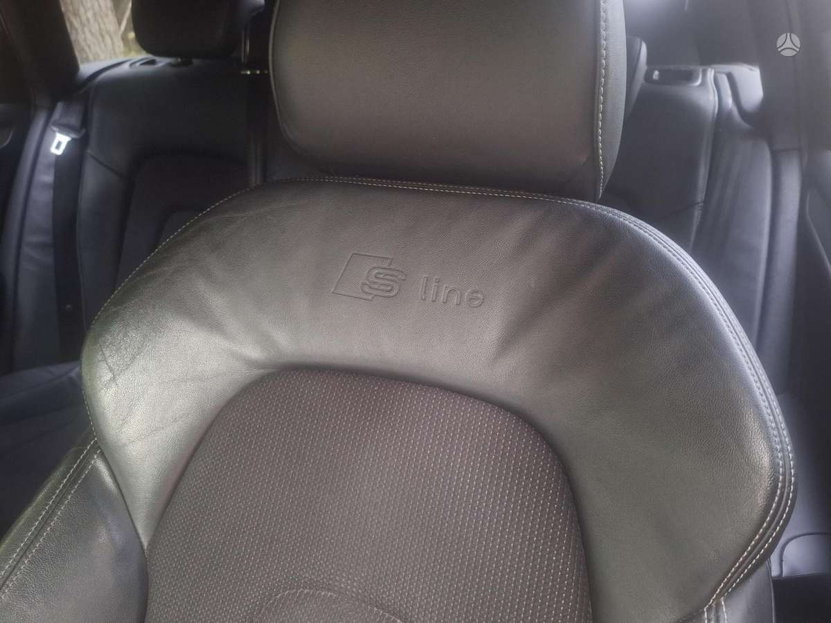 Audi A4 2009 — photo 11
