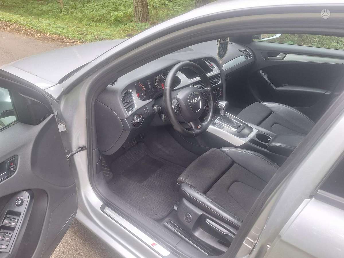 Audi A4 2009 — photo 8