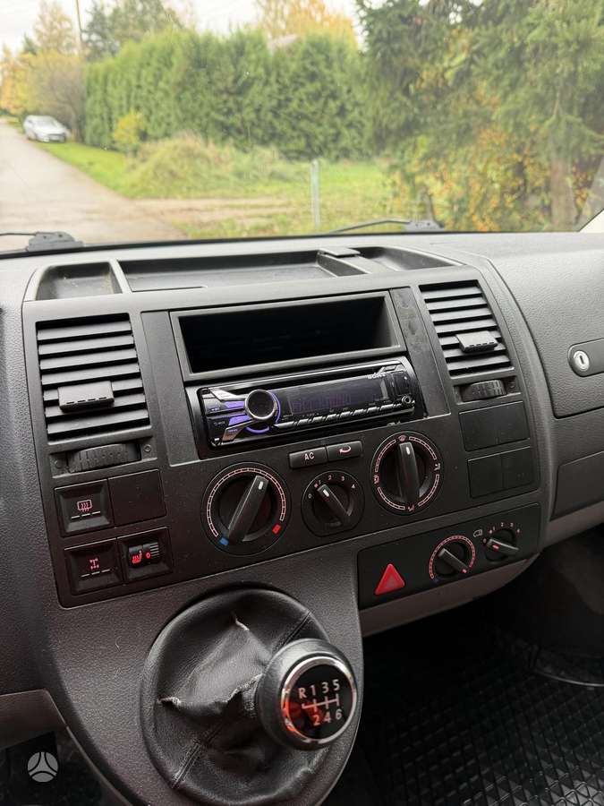 Volkswagen Transporter 2005 — photo 15