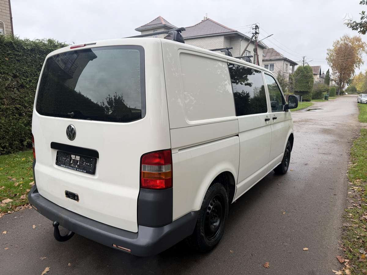 Volkswagen Transporter 2005 — photo 16