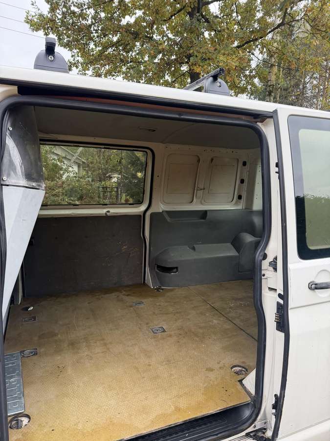 Volkswagen Transporter 2005 — photo 6