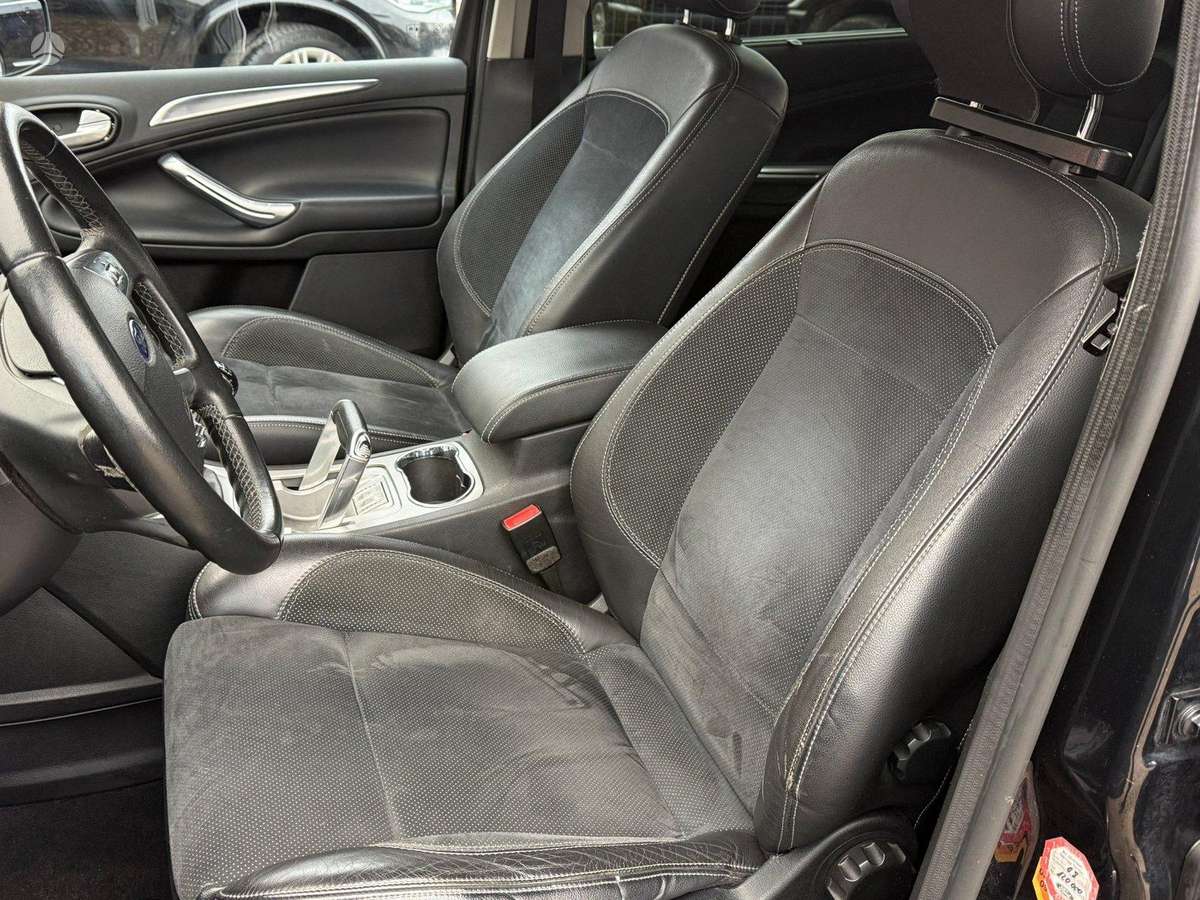 Ford S-MAX 2008 — photo 16