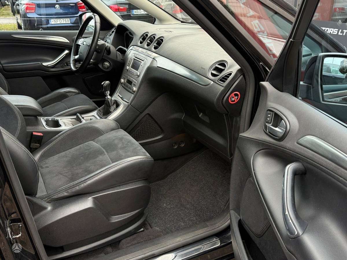Ford S-MAX 2008 — photo 18