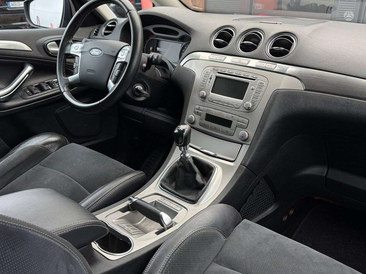 Ford S-MAX 2008 — photo 20