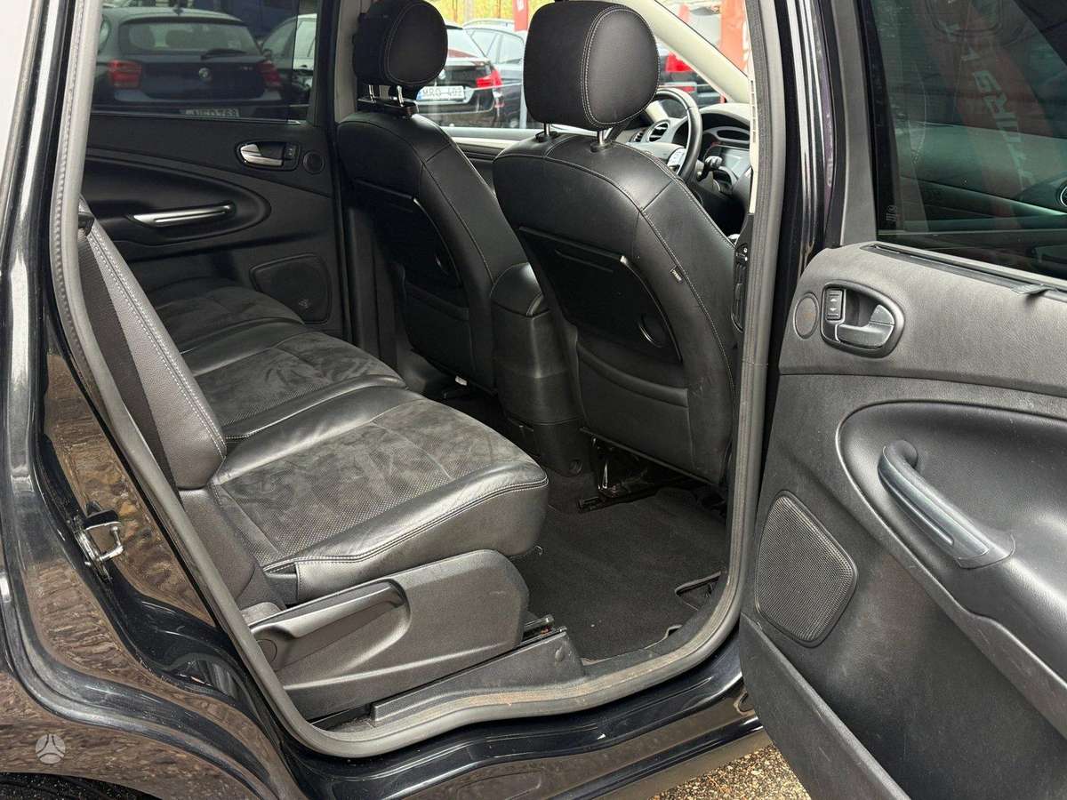 Ford S-MAX 2008 — photo 23