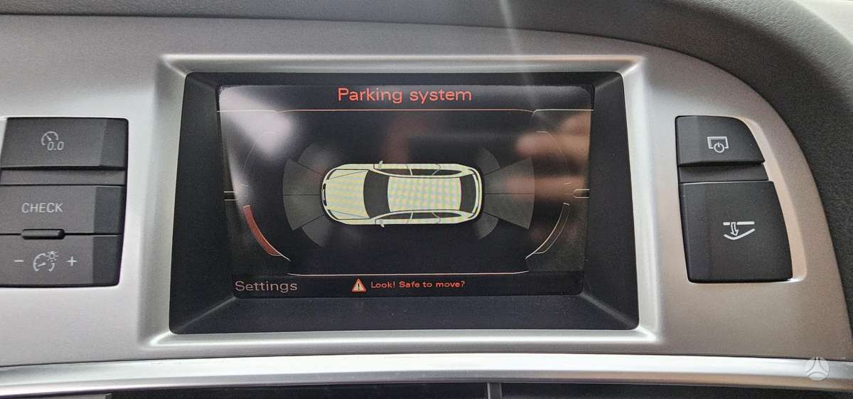Audi A6 2009 — photo 28