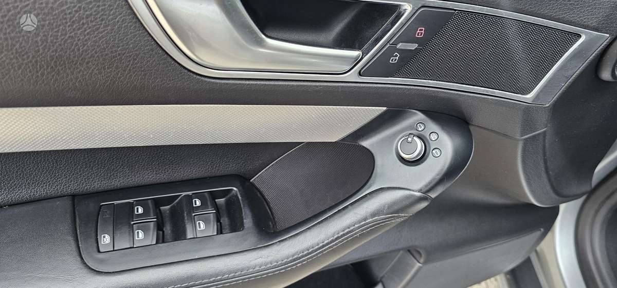 Audi A6 2009 — photo 32