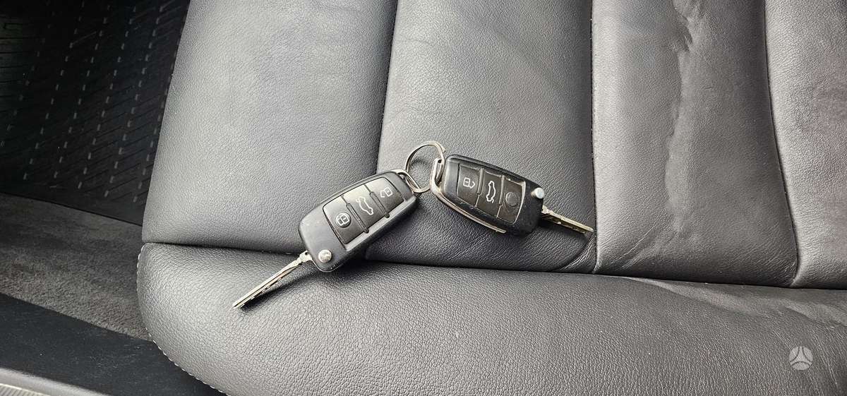 Audi A6 2009 — photo 39