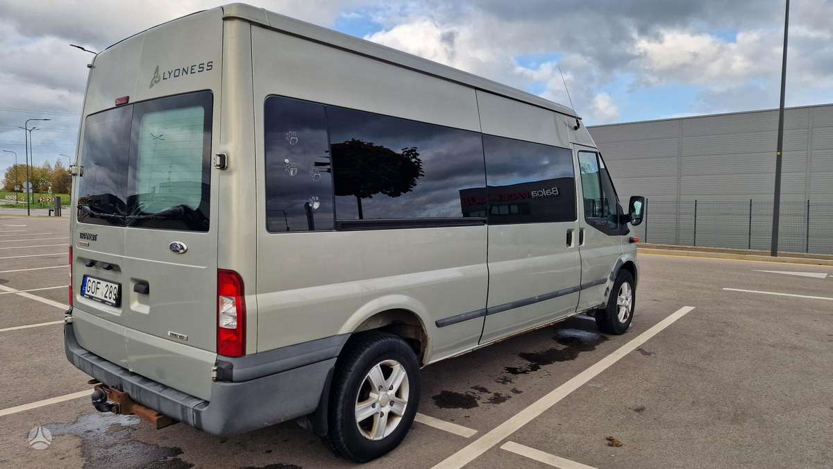Ford Transit 2011 — двигун 3199 cm³, 200 HP (147kW)