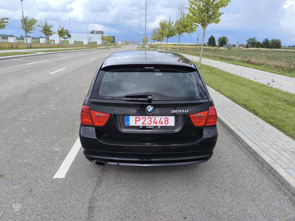 BMW 320 2009 — engine 1995 cm³, 177 HP (130kW)