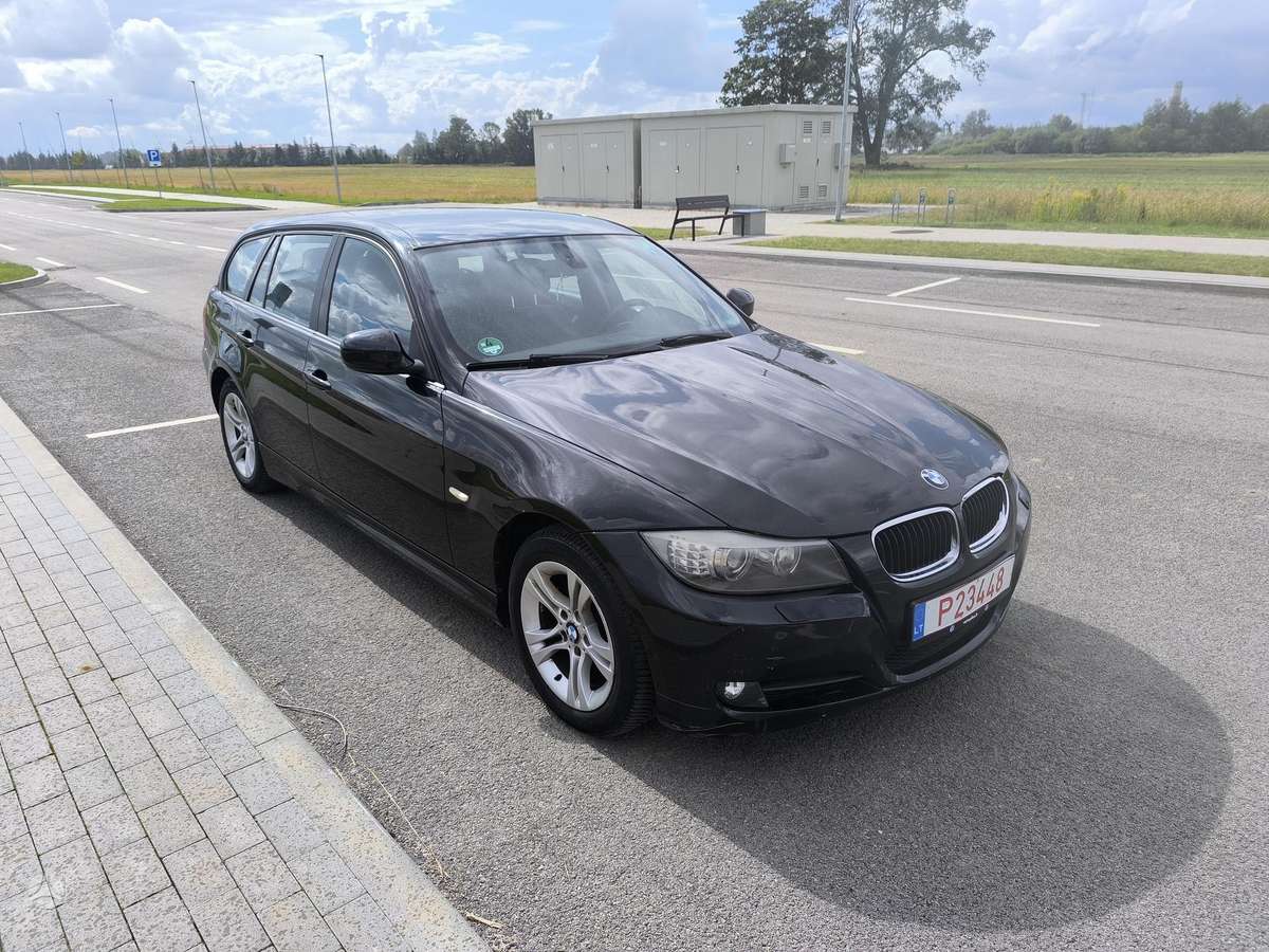 BMW 320 2009 — photo 7