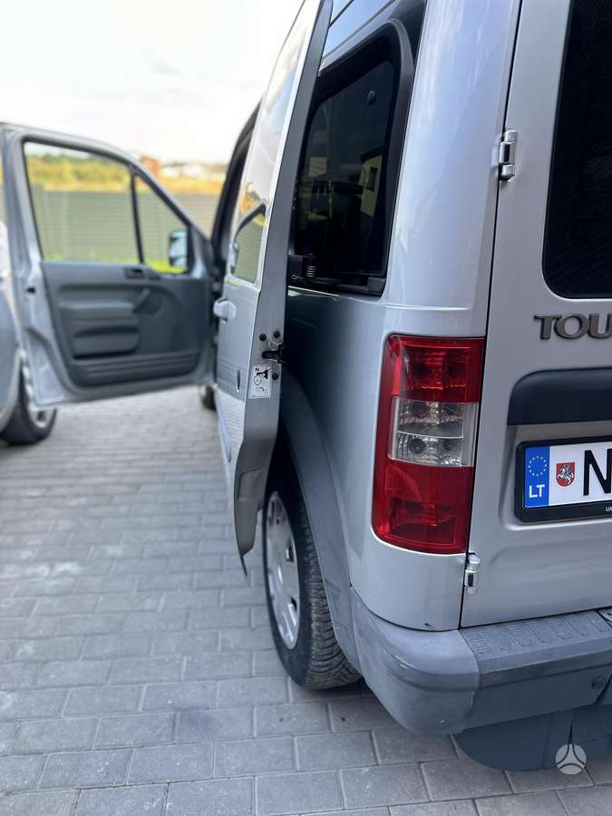 Ford Tourneo 2005 — вигляд ззаду
