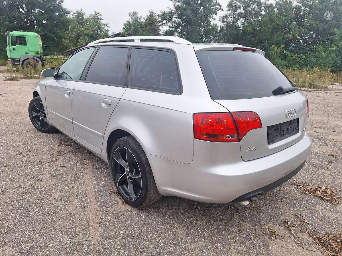 Audi A4 2005 — photo 12
