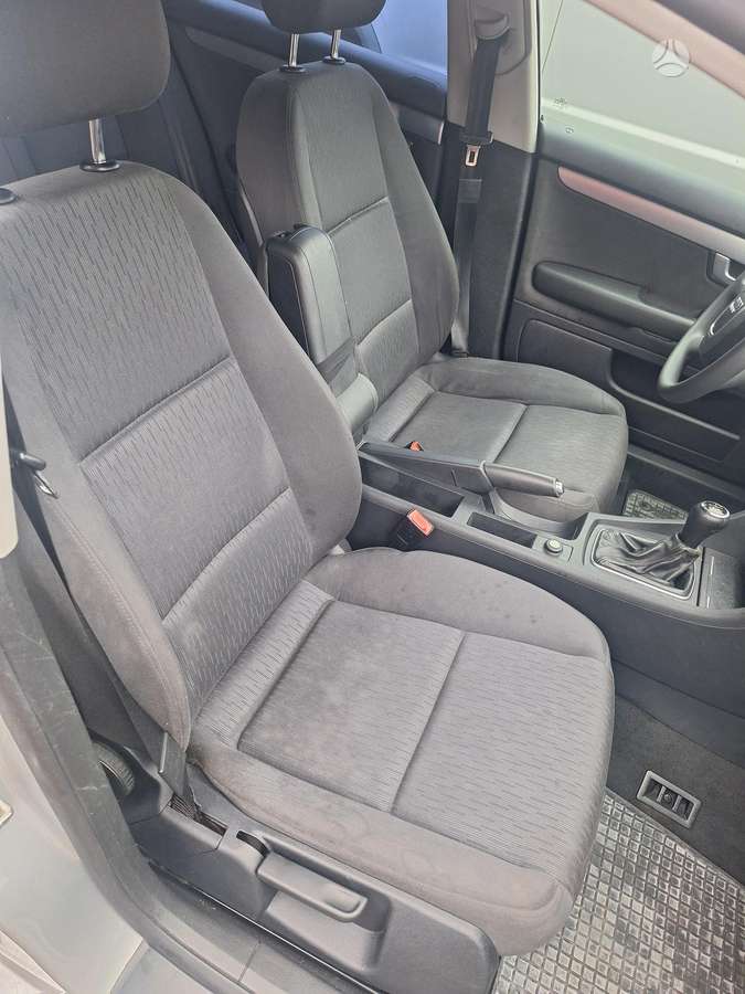 Audi A4 2005 — photo 19