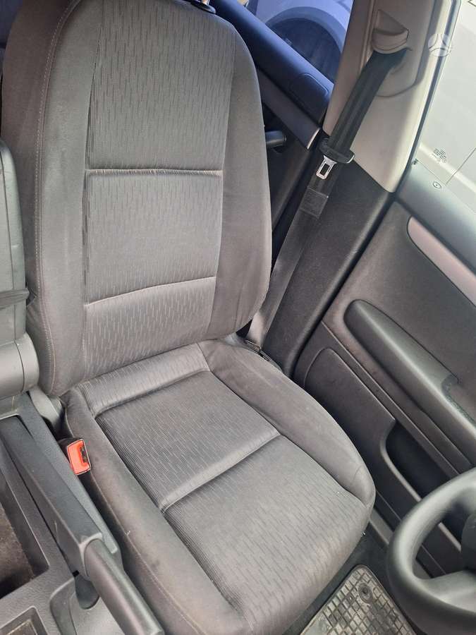 Audi A4 2005 — photo 20