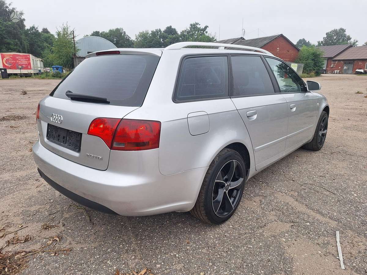 Audi A4 2005 — engine 1986 cm³, 140 HP (103kW)