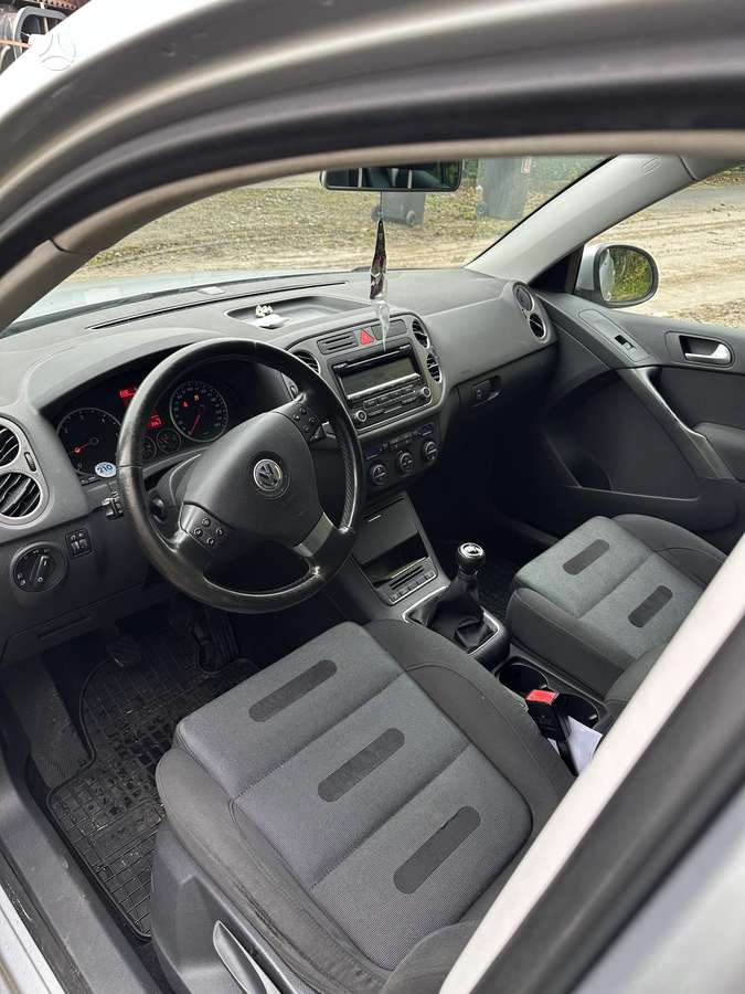Volkswagen Tiguan 2009 — photo 6